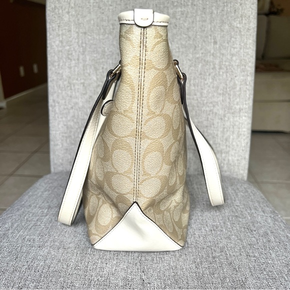 Coach Zip-Top Tote Shoulder Handbag w/ Free Wallet - Picture 4 of 14